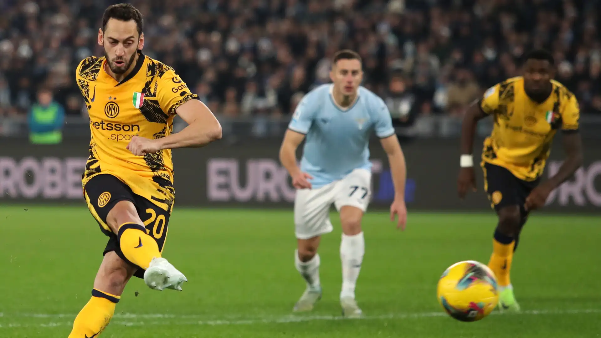 Lazio-Inter Calhanoglu