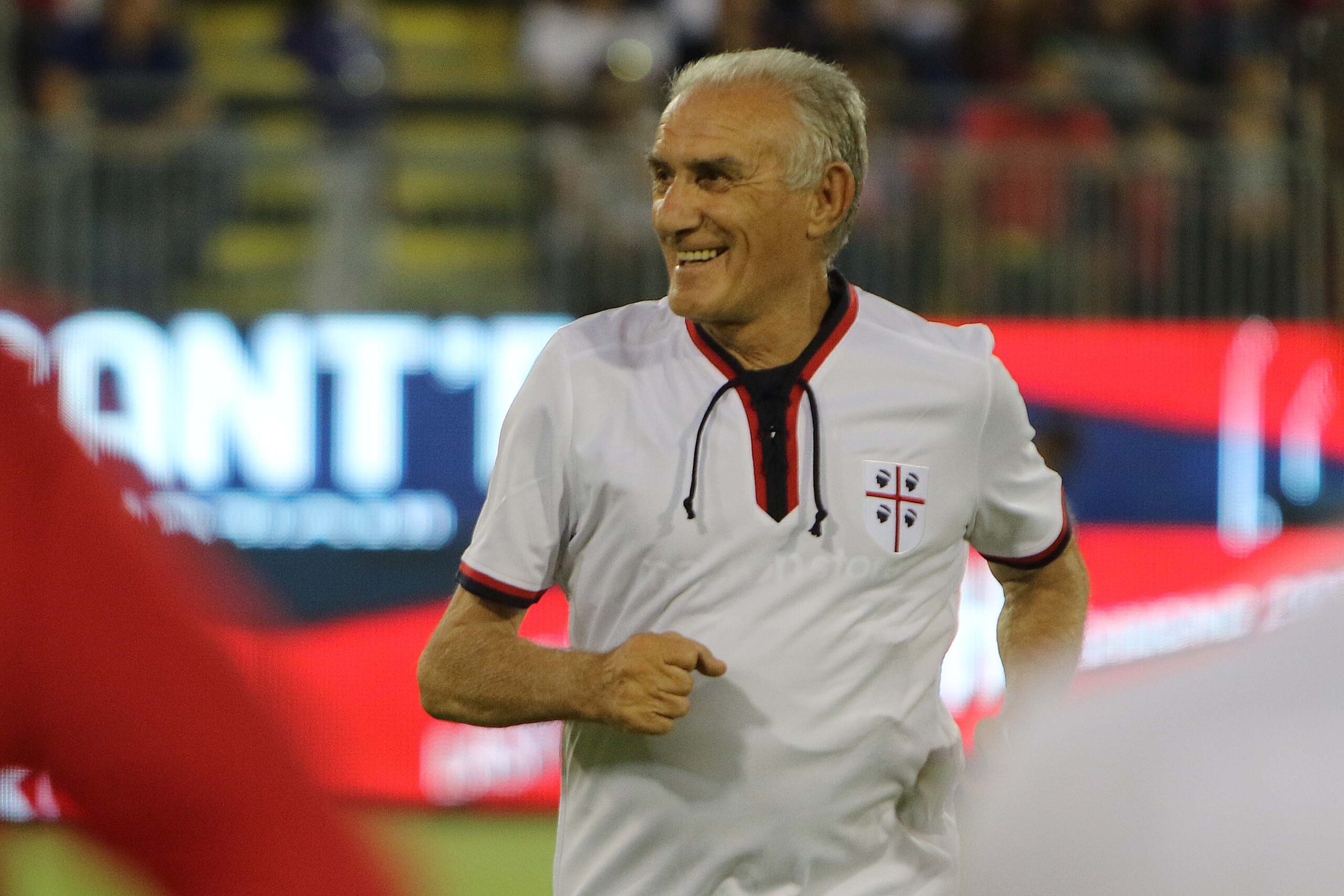 Giuseppe Tomasini, ex bandiera del Cagliari (foto x Cagliari)