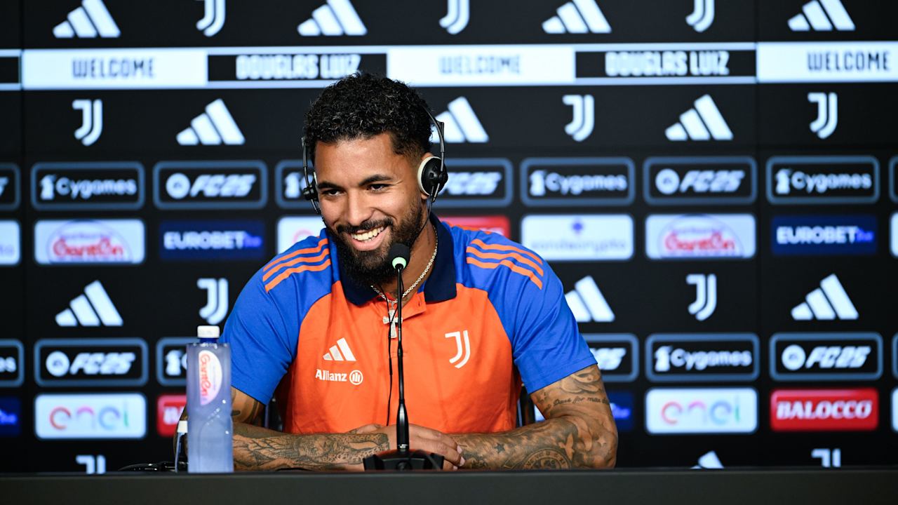 Douglas Luiz, centrocampista della Juventus (foto Juventus)