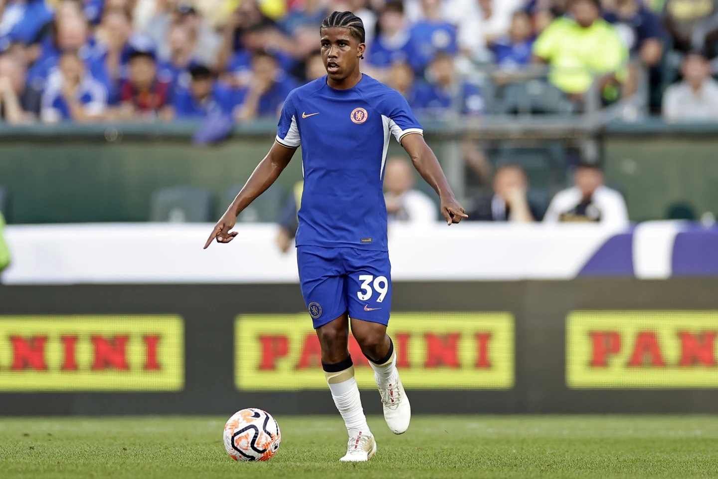 Andrey Santos, centrocampista del Chelsea che piace al Napoli (foto Chelsea)