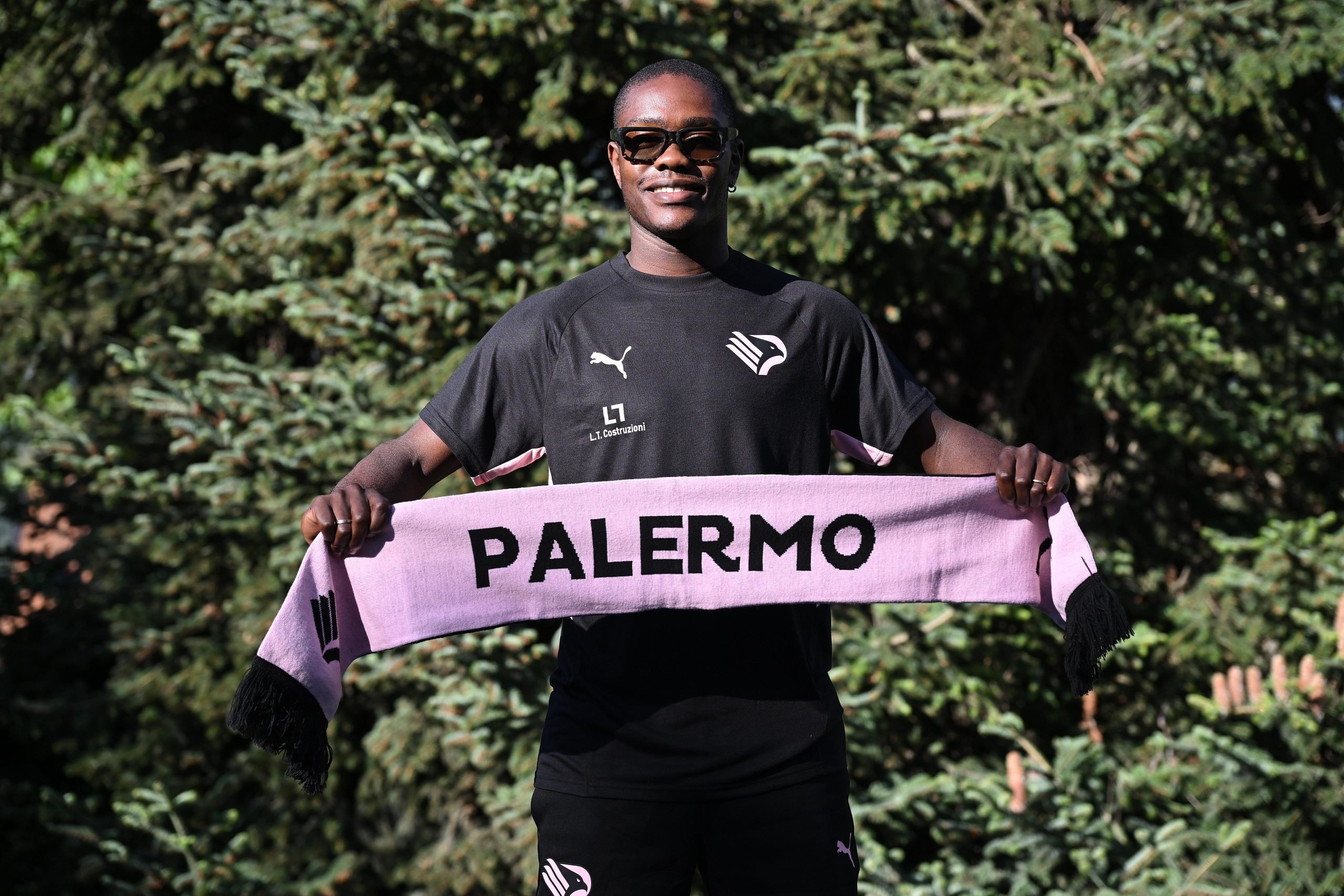 Emanuel Gyasi, nuovo attaccante del Palermo (foto Palermo)
