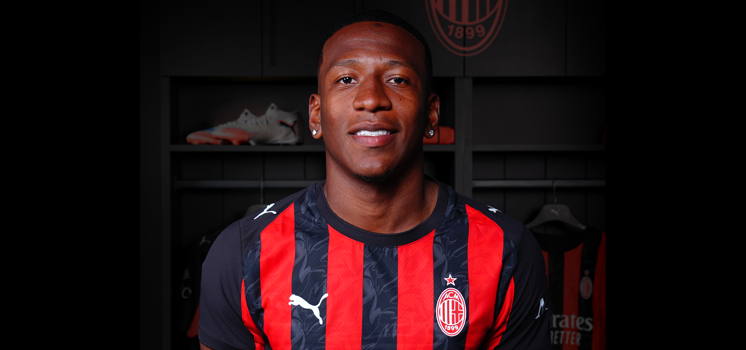 Pervis Estupiñan, nuovo difensore del Milan (foto Milan)