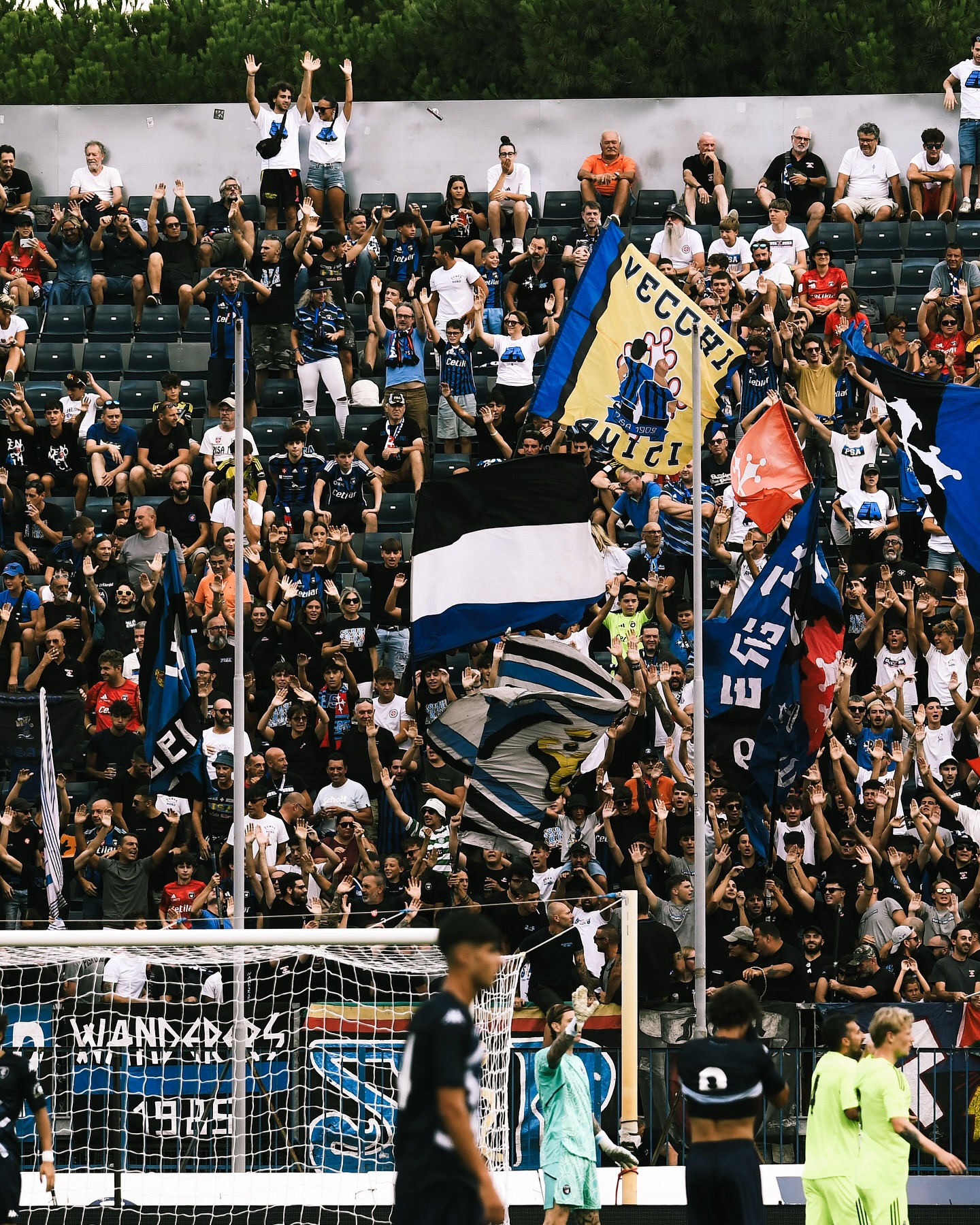 Tifosi del Pisa (foto Pisa)