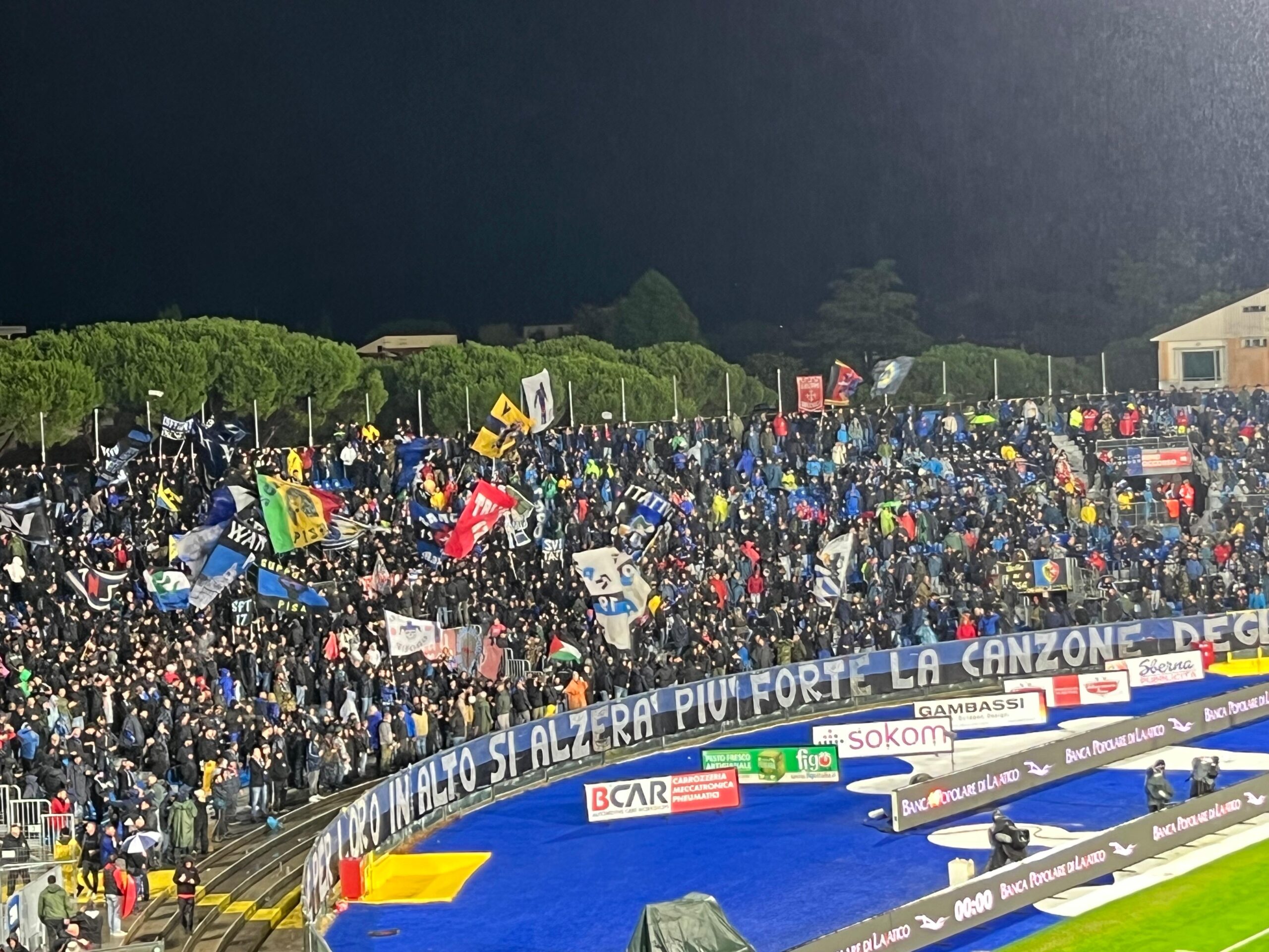 Tifosi Curva Nord Pisa Calcio in occasione del match contro la Lazio